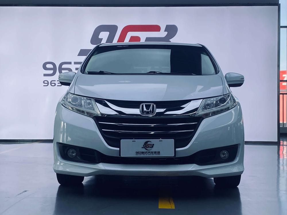 Honda Odyssey 2017 — фото автомобиля