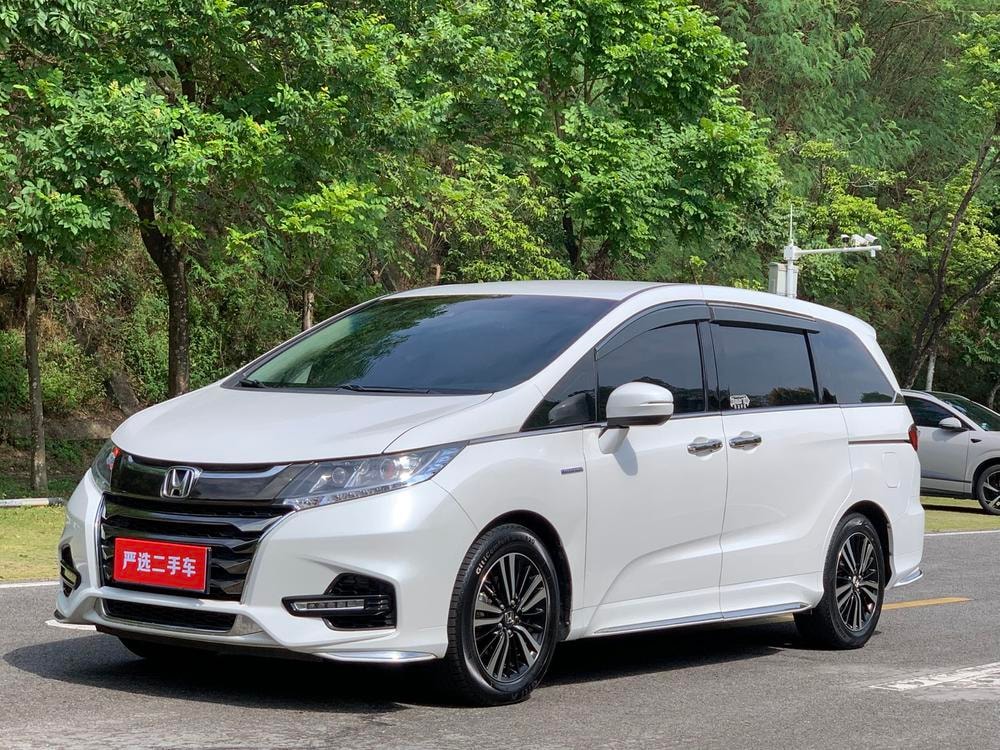 Honda Odyssey 2021 — фото автомобиля 1