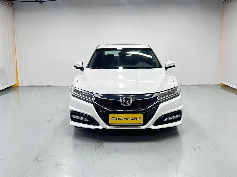 Honda Spirior 2017 — фото автомобиля