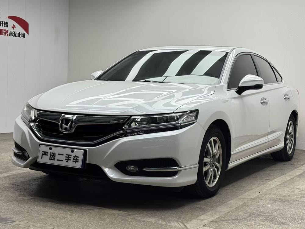 Honda Spirior 2015 — фото автомобиля