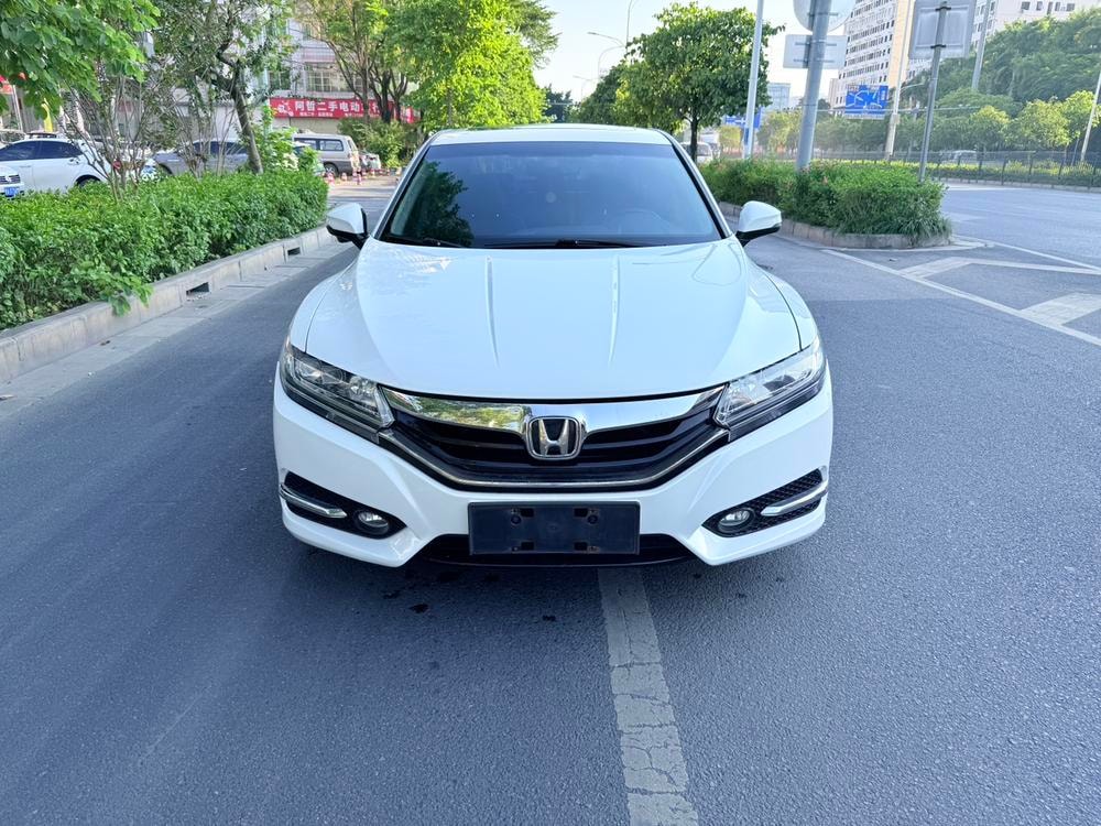 Honda Spirior 2017 — фото автомобиля