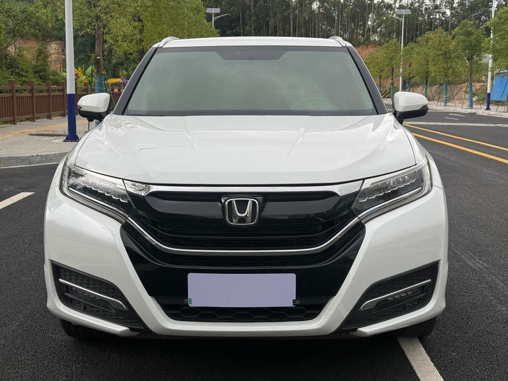 Honda UR-V 2017 — фото автомобиля 1