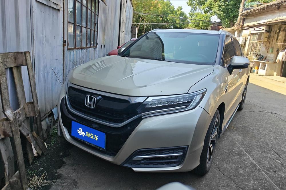 Honda UR-V 2017 — фото автомобиля