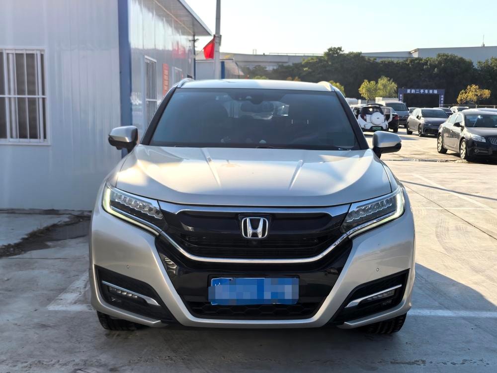 Honda UR-V 2017 — фото автомобиля 1