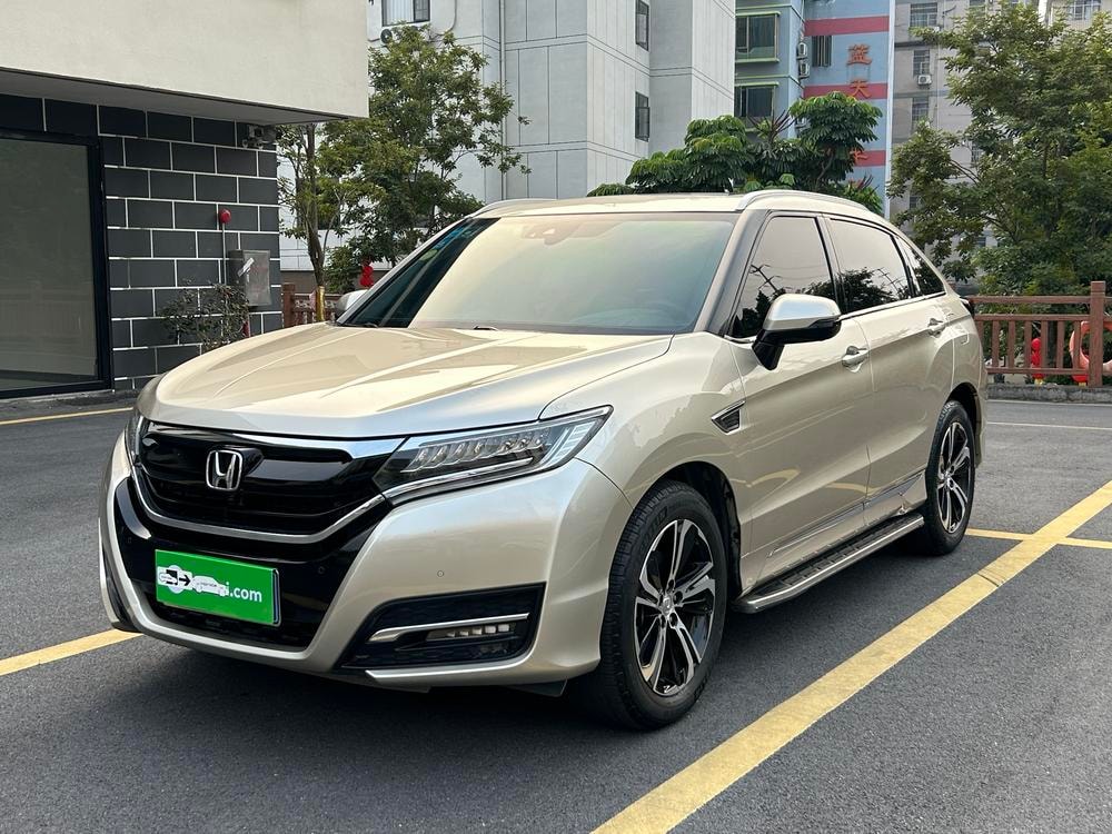 Honda UR-V 2017 — фото автомобиля 1