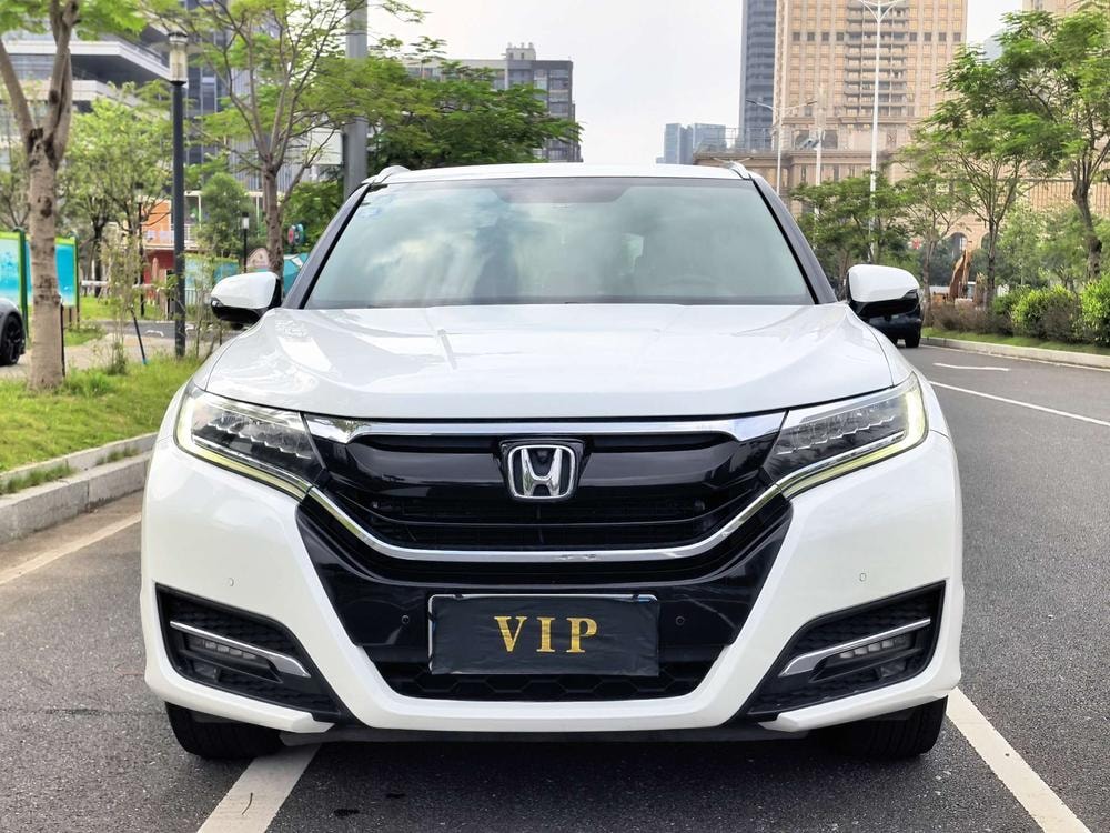 Honda UR-V 2017 — фото автомобиля