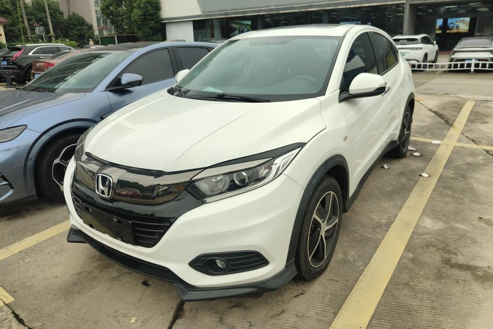Honda Vezel 2022 — фото автомобиля 1