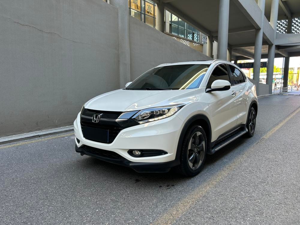 Honda Vezel 2015 — фото автомобиля