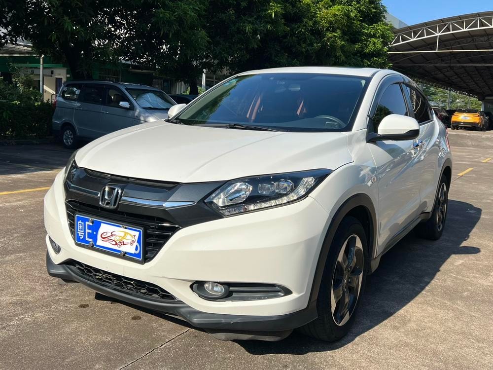 Honda Vezel 2017 — фото автомобиля 1