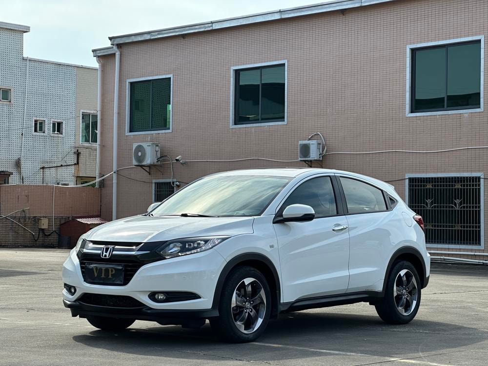 Honda Vezel 2017 — фото автомобиля