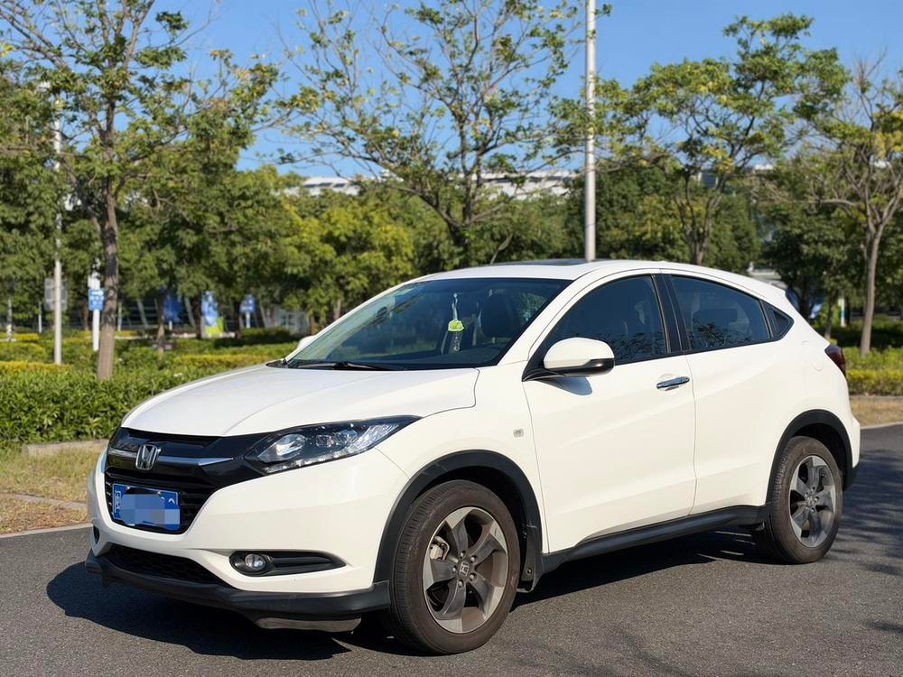Honda Vezel 2017 — фото автомобиля 1