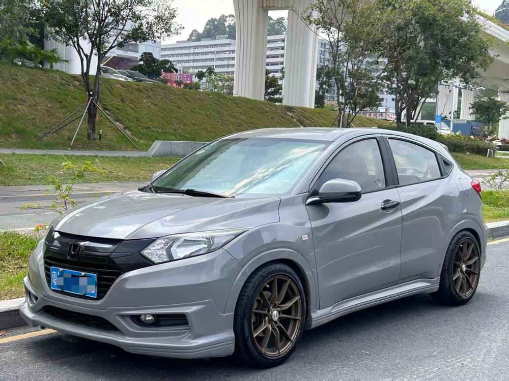 Honda Vezel 2015 — фото автомобиля