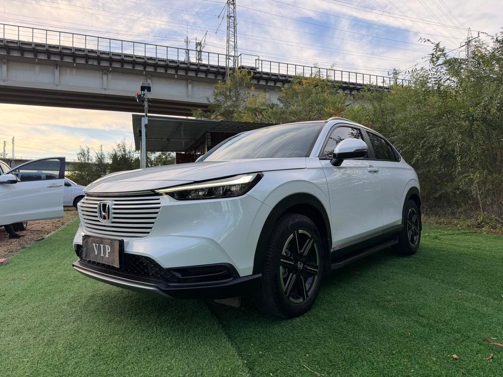 Honda Vezel 2023 — фото автомобиля