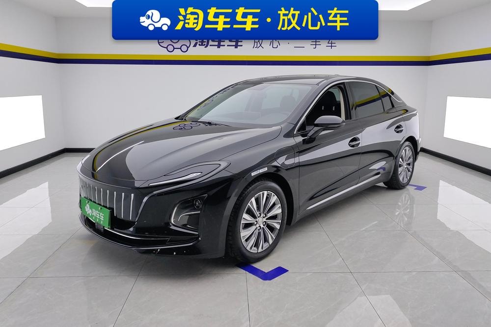 Hongqi E-QM5 2024 — фото автомобиля