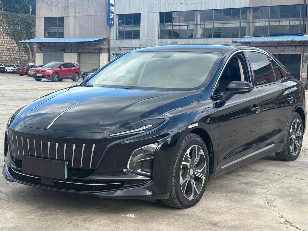 Hongqi E-QM5 2022 — фото автомобиля 1