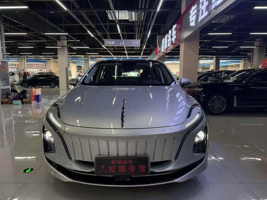 Hongqi E-QM5 2022 — фото автомобиля