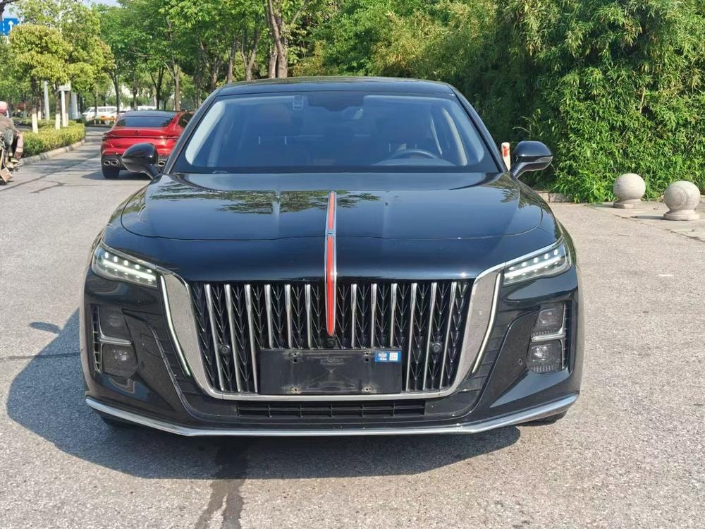 Hongqi H5 2024 — фото автомобиля 1