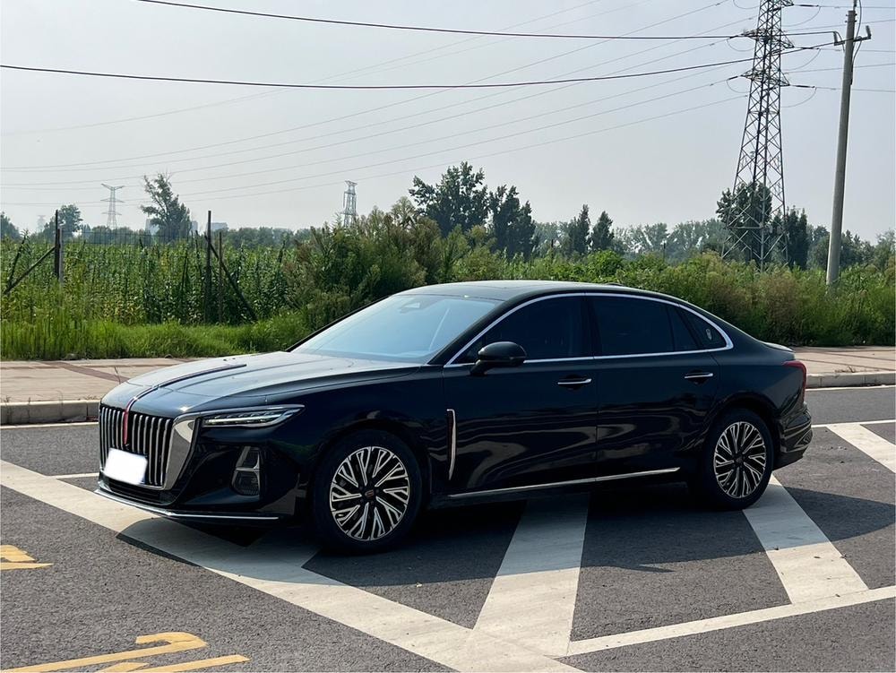 Hongqi H5 2025 — фото автомобиля 1