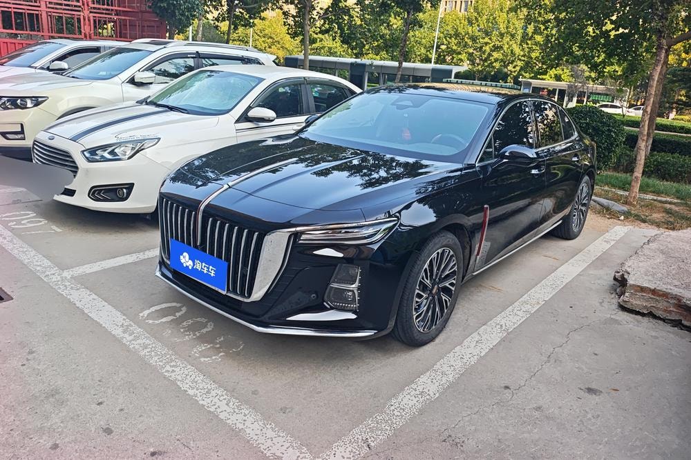 Hongqi H5 2024 — фото автомобиля 1