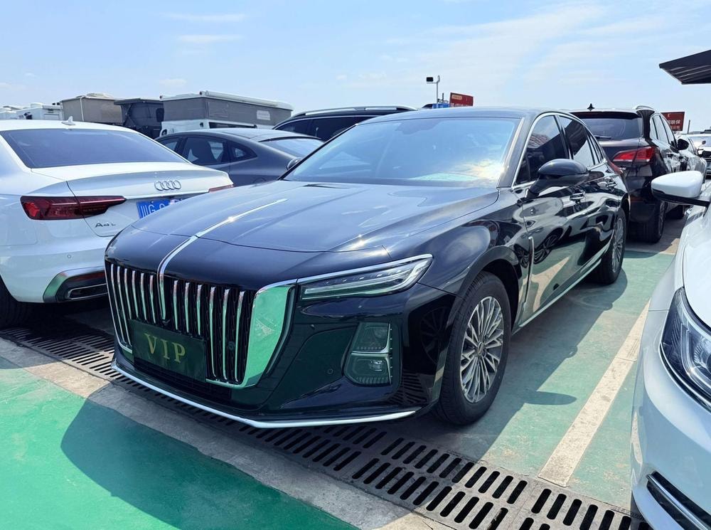 Hongqi H5 2025 — фото автомобиля 1
