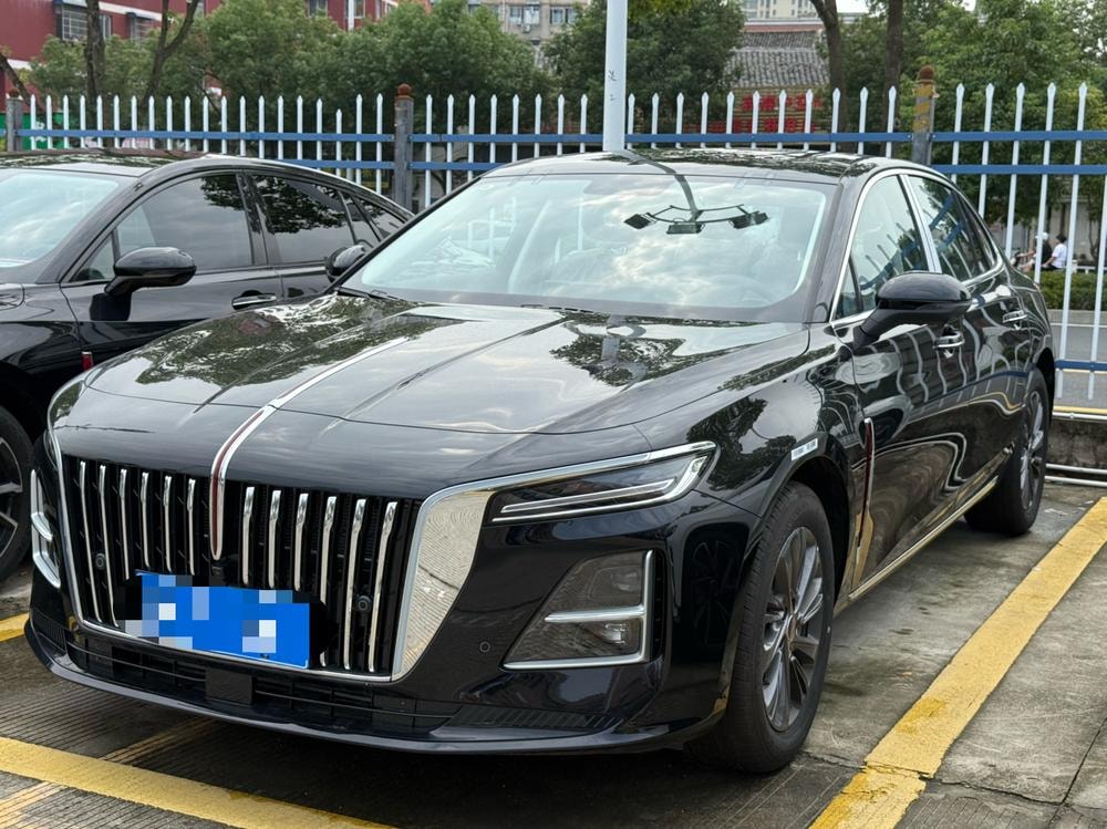 Hongqi H5 2026 — фото автомобиля 1