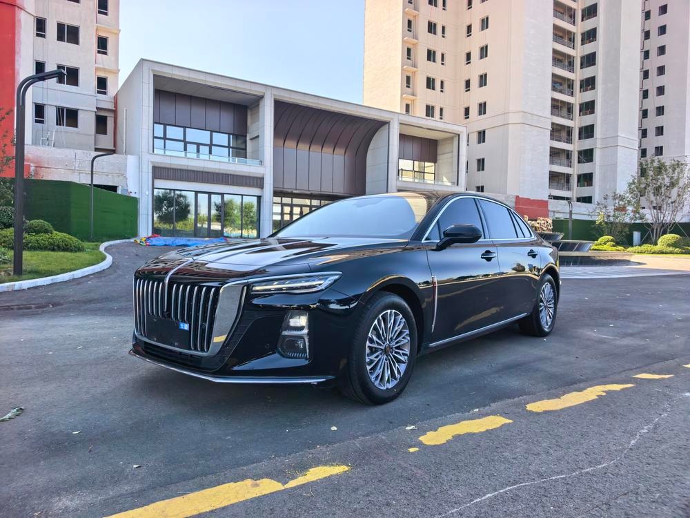 Hongqi H5 2024 — фото автомобиля 1