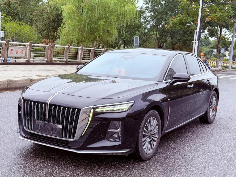 Hongqi H5 2023 — фото автомобиля 1