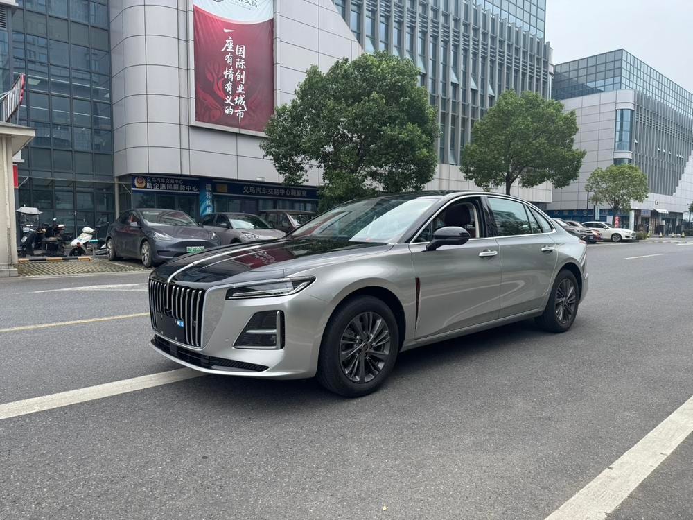 Hongqi H5 2026 — фото автомобиля 1
