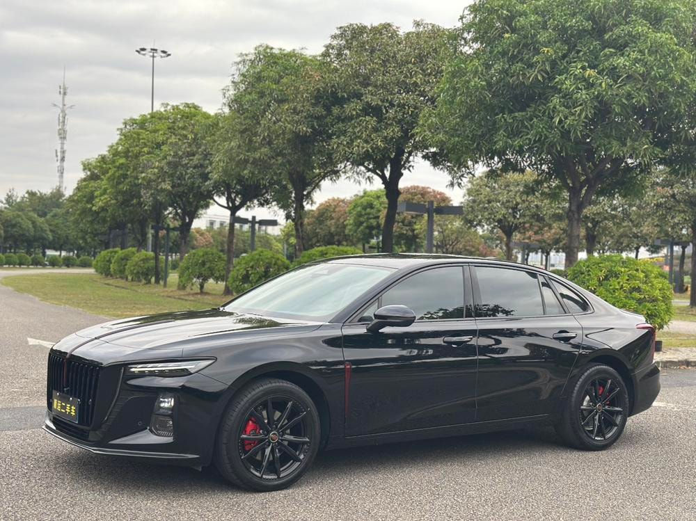 Hongqi H5 2025 — фото автомобиля