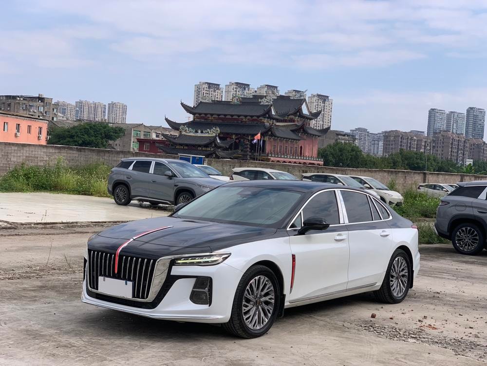 Hongqi H5 2023 — фото автомобиля 1