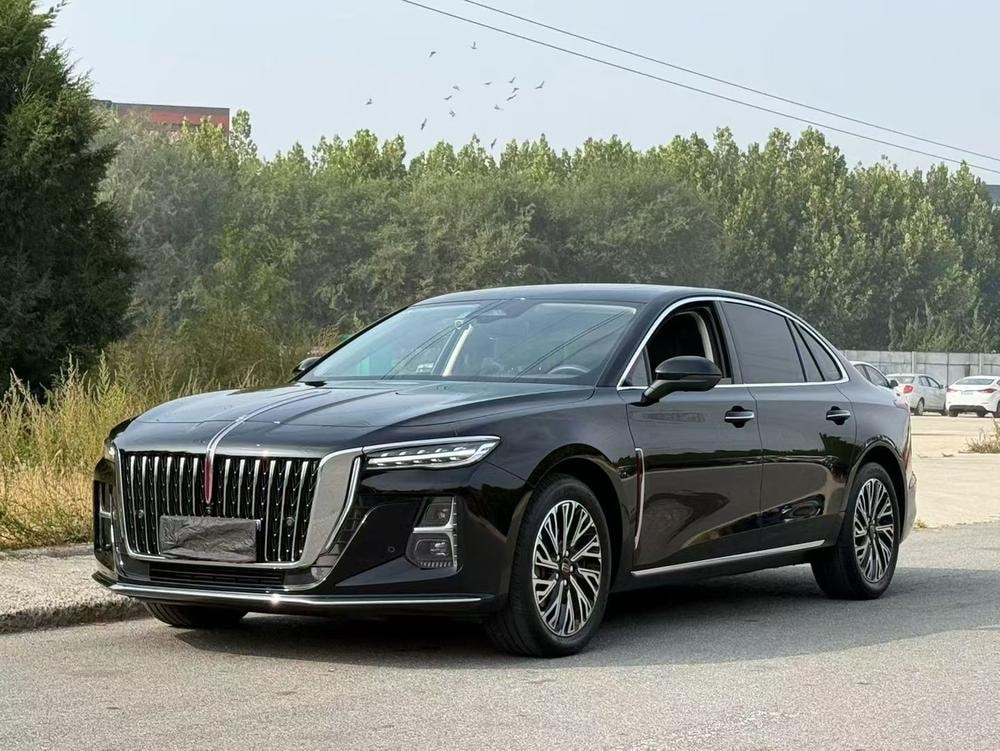Hongqi H5 2025 — фото автомобиля 1