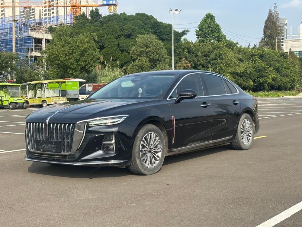 Hongqi H5 2023 — фото автомобиля
