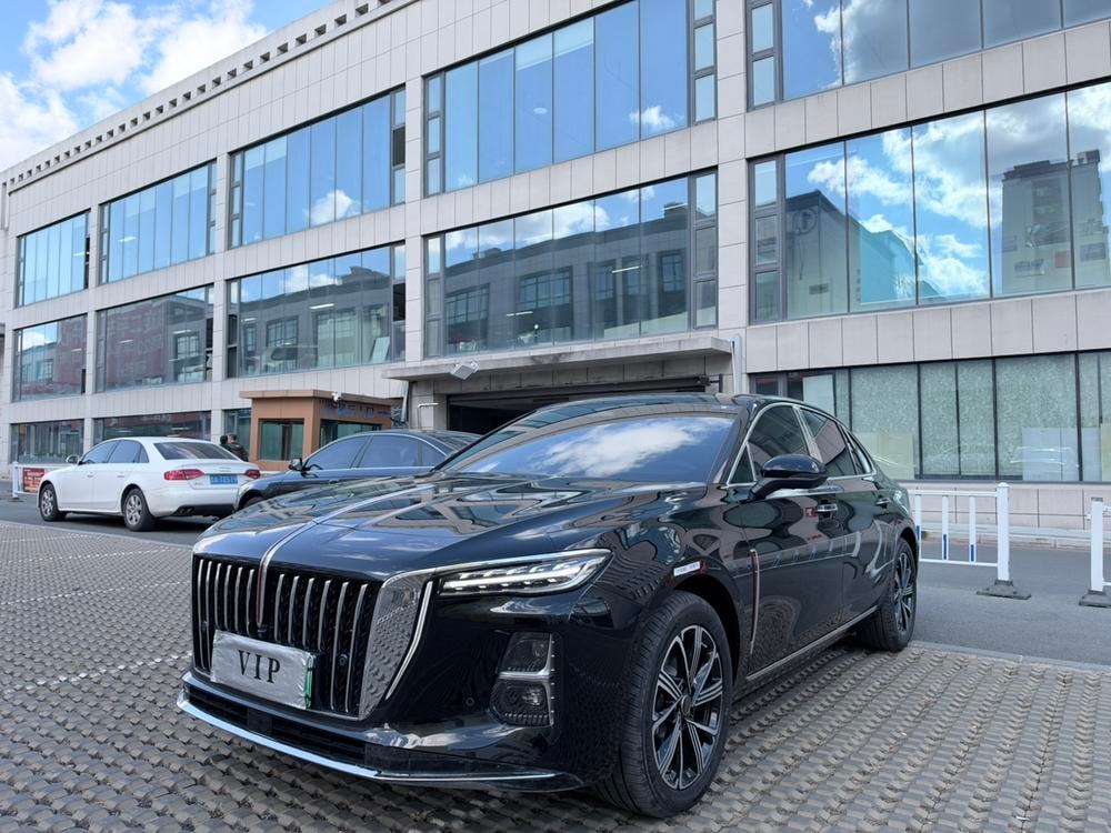 Hongqi H5 PHEV 2025 — фото автомобиля