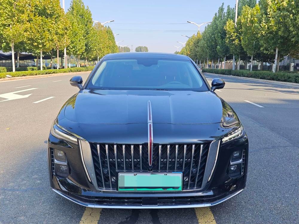 Hongqi H5 PHEV 2025 — фото автомобиля 1
