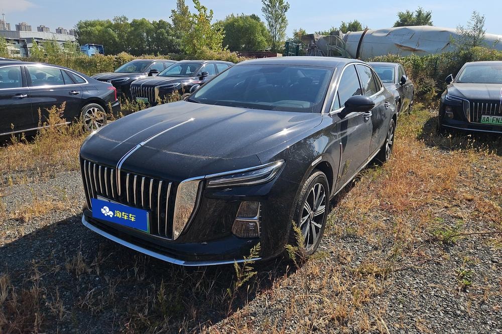 Hongqi H5 PHEV 2025 — фото автомобиля 1