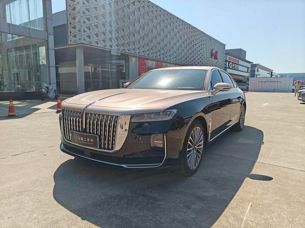 Hongqi H9 2022 — фото автомобиля 1
