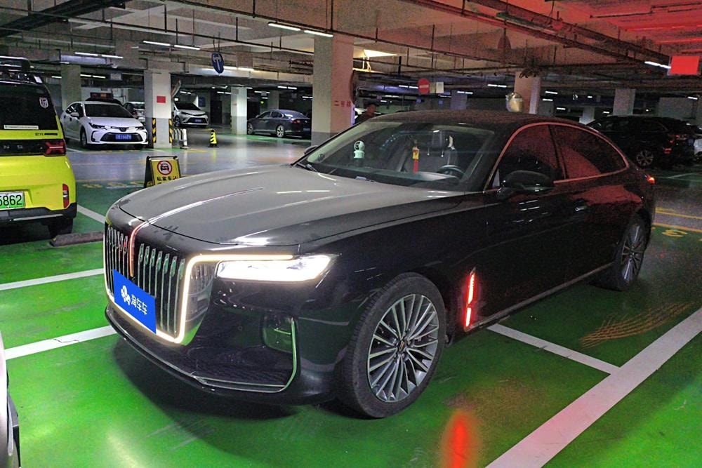 Hongqi H9 2020 — фото автомобиля 1