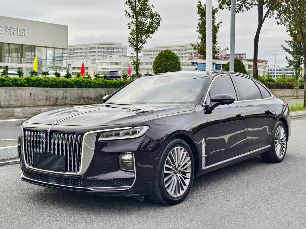Hongqi H9 2020 — фото автомобиля 1