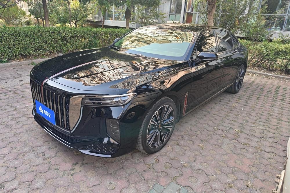 Hongqi H9 2024 — фото автомобиля 1