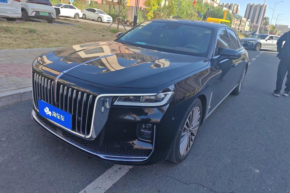 Hongqi H9 2020 — фото автомобиля 1