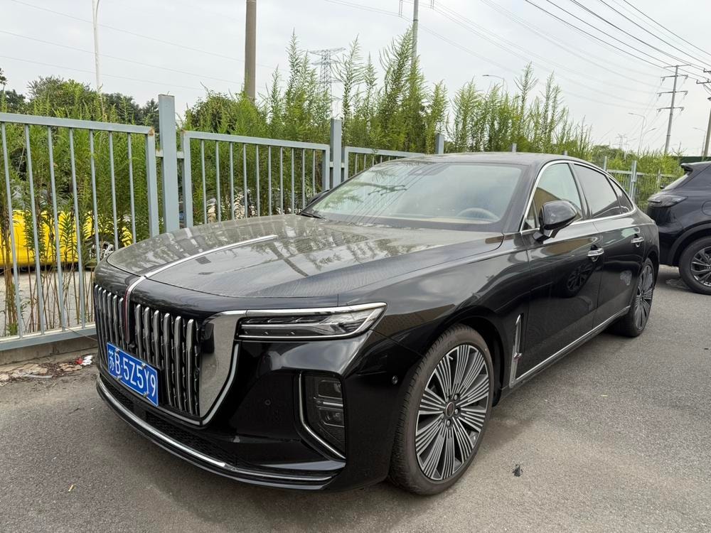 Hongqi H9 2025 — фото автомобиля