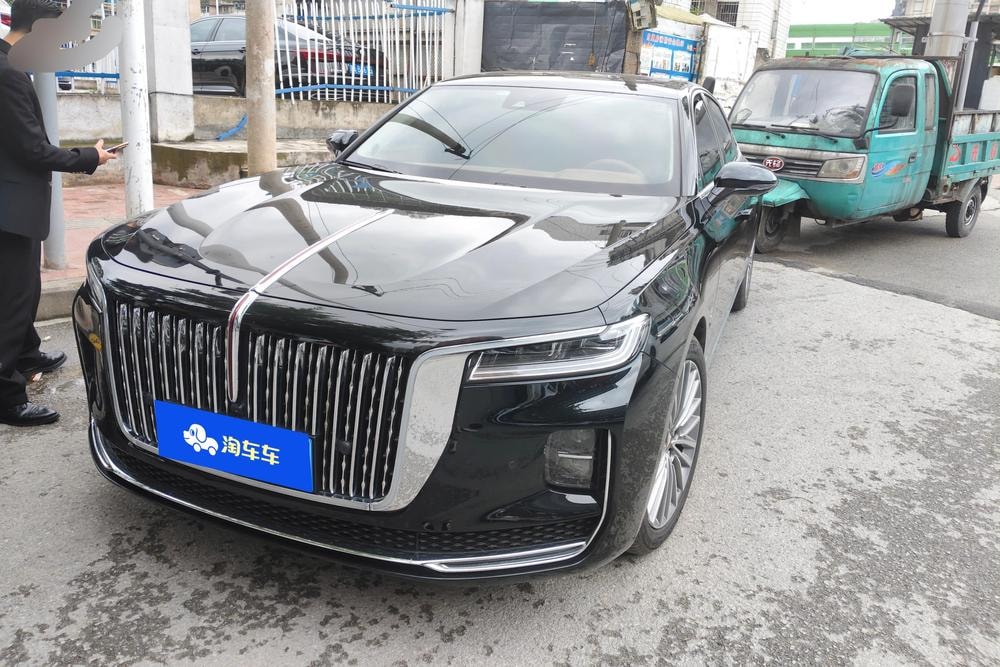 Hongqi H9 2023 — фото автомобиля
