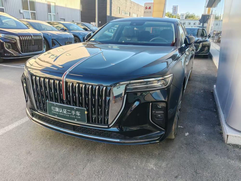 Hongqi H9 2024 — фото автомобиля