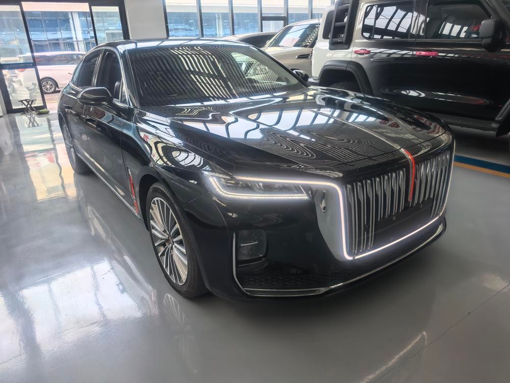 Hongqi H9 2022 — фото автомобиля