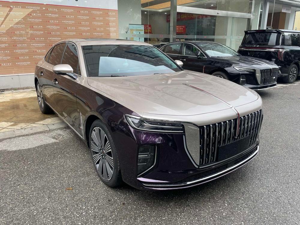 Hongqi H9 2025 — фото автомобиля