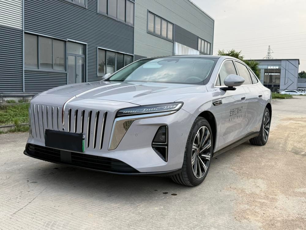 Hongqi 红旗H7 PHEV 2026 — фото автомобиля