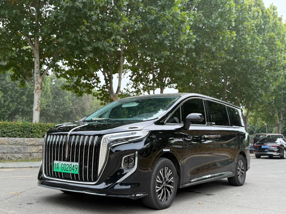 Hongqi HQ9 PHEV 2024 — фото автомобиля 1