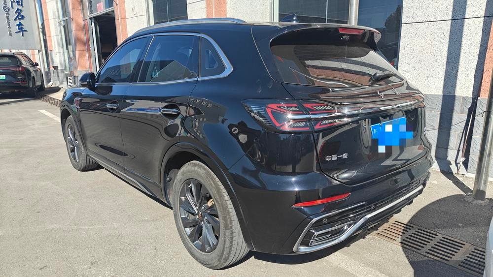 Hongqi HS5 2023 — фото автомобиля 1
