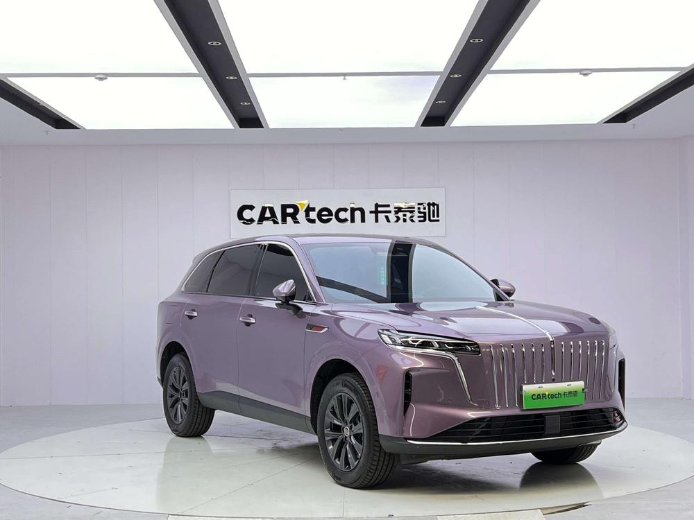 Hongqi HS6 PHEV 2026 — фото автомобиля 1