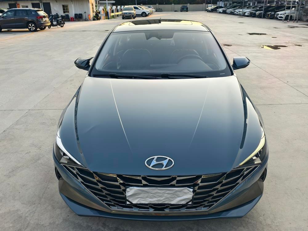 Hyundai Elantra 2021 — фото автомобиля